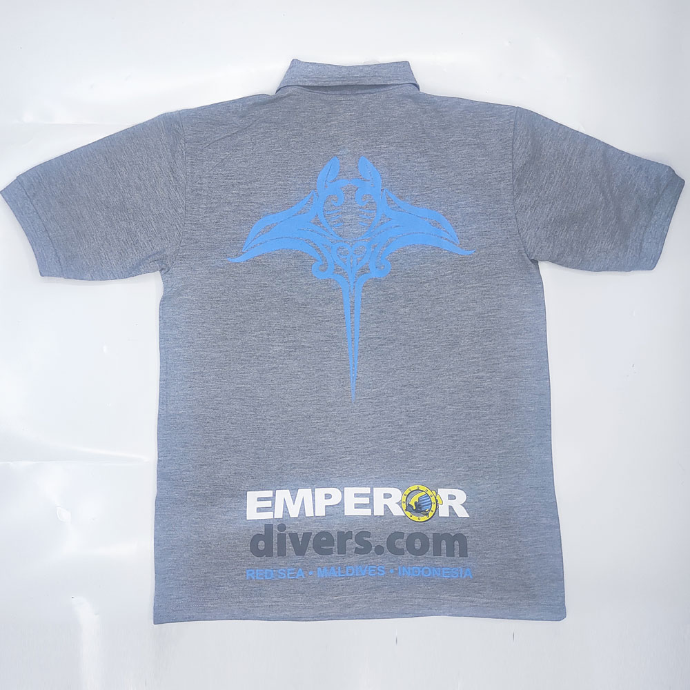 emperor divers back manta